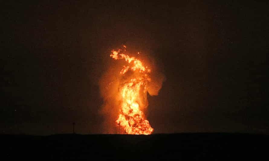 Uma explosão no meio do Mar Cáspio.